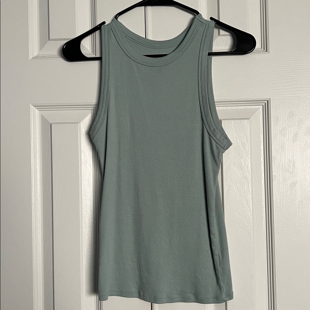 M High Neck Tank